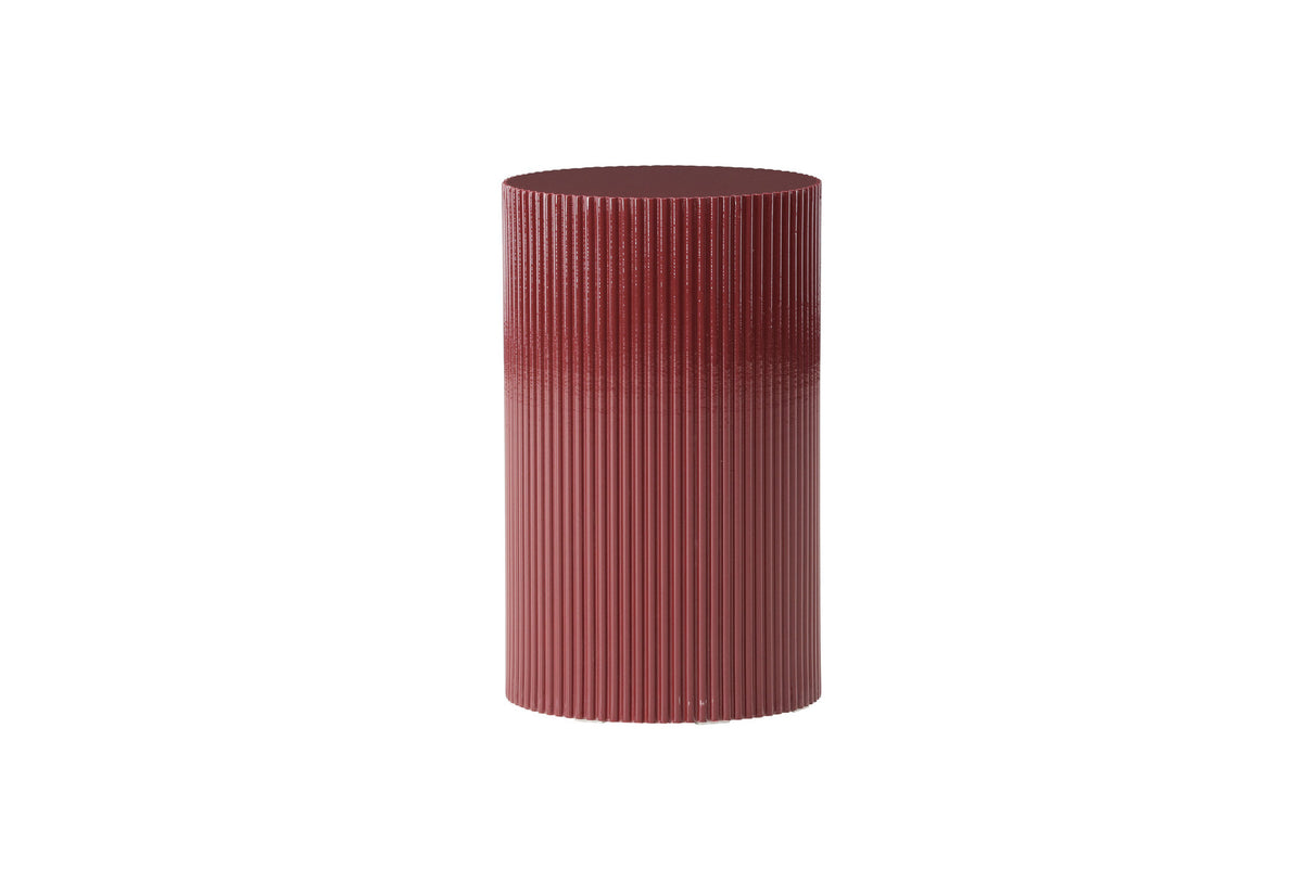 Lenox Beistelltisch in Burgund präsentiert im Onlineshop von KAQTU Design AG. Beistelltisch ist von Venture Home