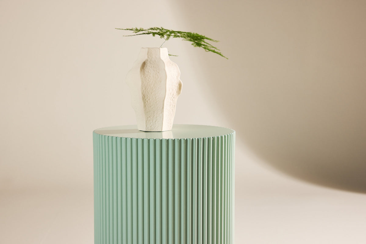 Lenox Beistelltisch in Hellgrün präsentiert im Onlineshop von KAQTU Design AG. Beistelltisch ist von Venture Home
