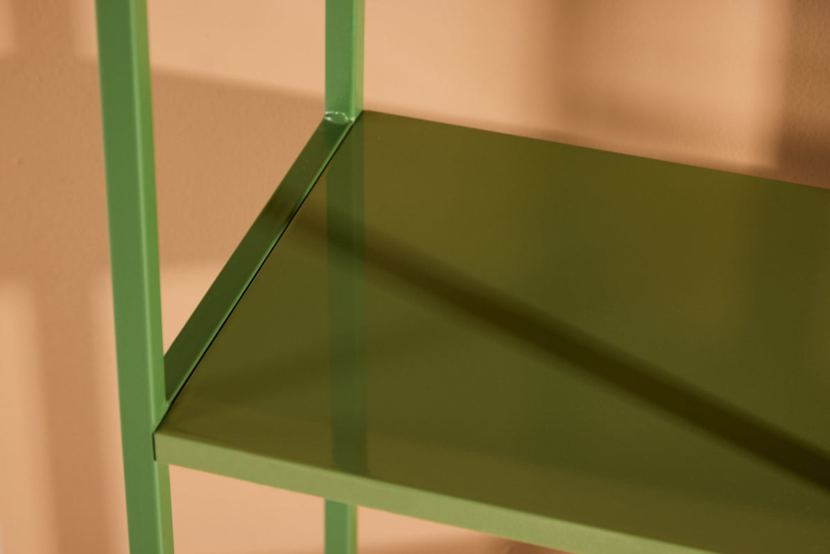 Staalregal in Grün präsentiert im Onlineshop von KAQTU Design AG. Standregal ist von Venture Home