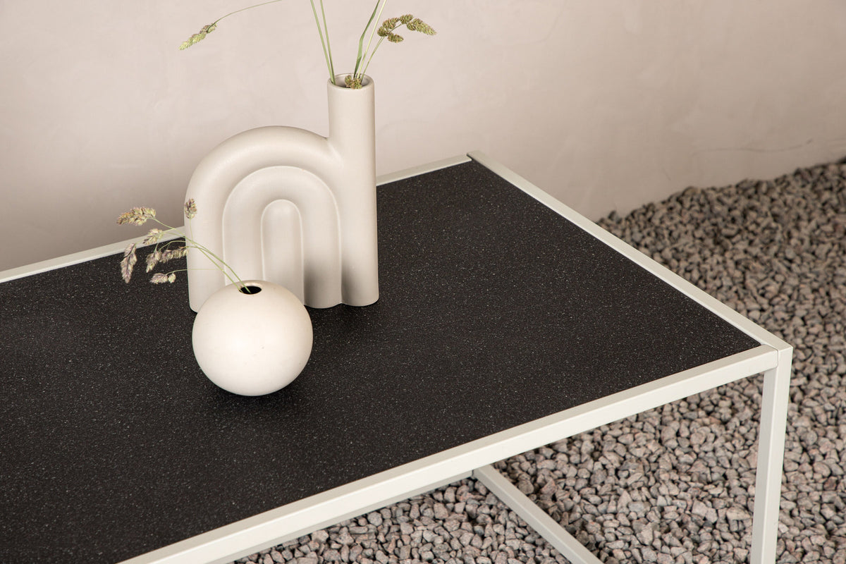 Siaton Beistelltisch in Grau präsentiert im Onlineshop von KAQTU Design AG. Beistelltisch Outdoor ist von Venture Home