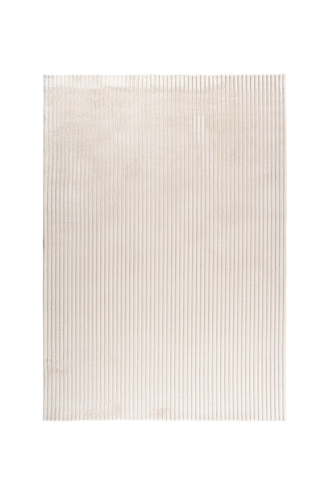 Entdecken Sie den eleganten Miller Teppich von Venture Home. Moderner Polyester-Teppich in Weiß, ideal für stilvolle Wohnräume.