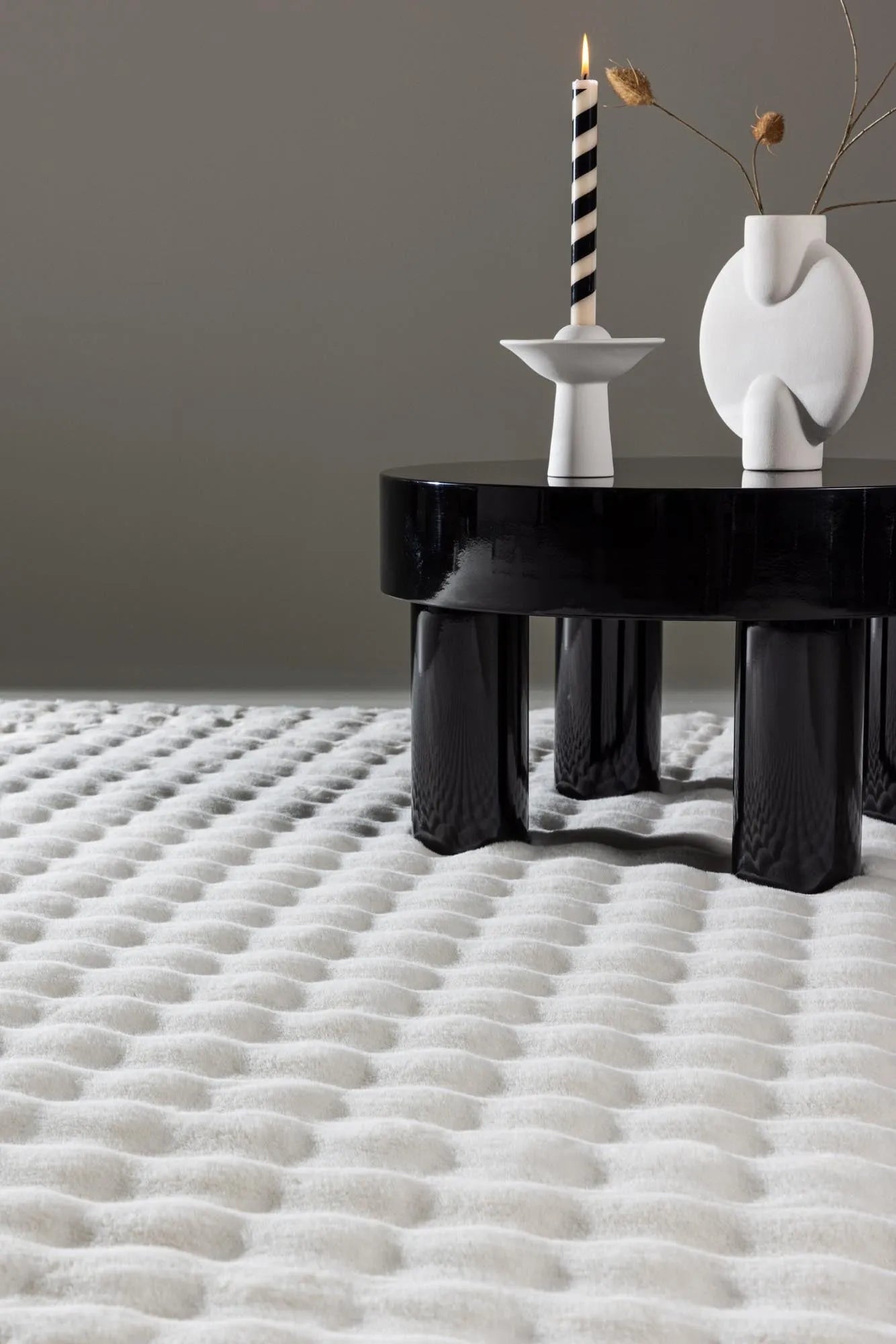 Novis Teppich von Venture Home: Stilvoller Komfort für jeden Raum.