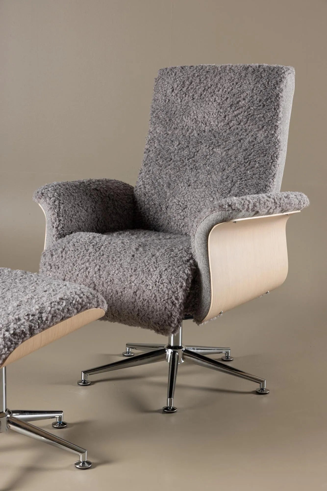Hagön Lounge Stuhl: Modernes Design trifft auf höchsten Komfort.