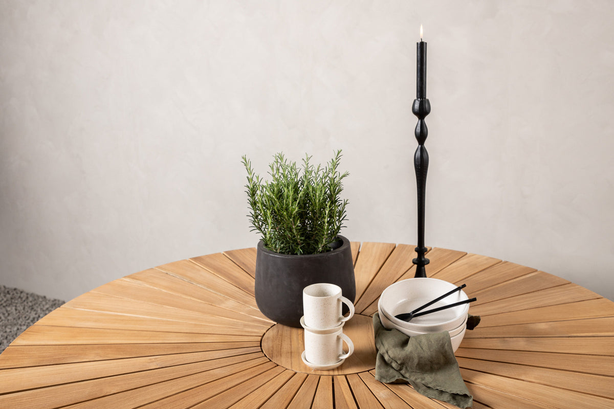 Mexiko Gartentisch in Natur präsentiert im Onlineshop von KAQTU Design AG. Gartentisch ist von Venture Home