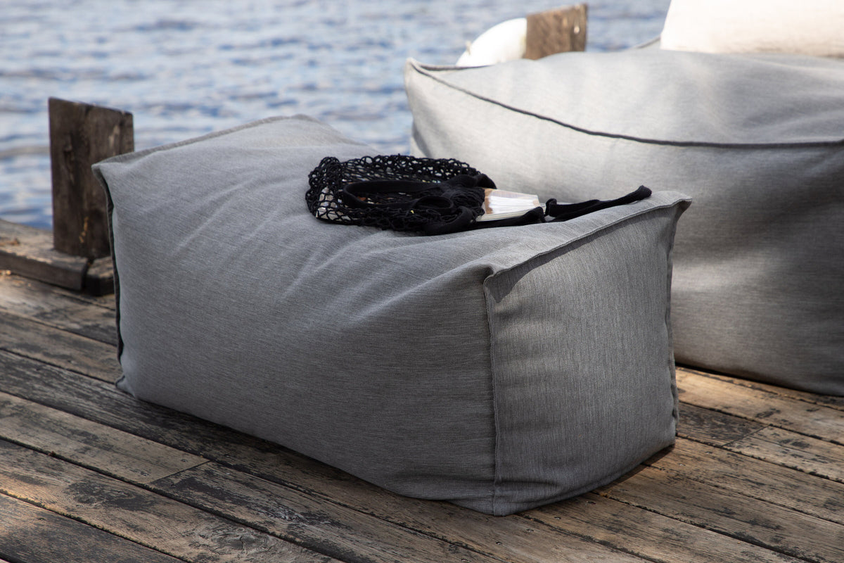 Redang Ottoman in Dunkelgrau präsentiert im Onlineshop von KAQTU Design AG.  ist von Venture Home