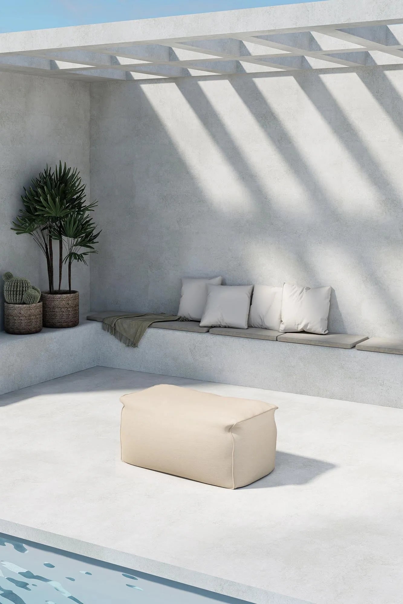 Der Redang Ottoman von Venture Home: stilvoller, wetterfester Komfort für Terrasse und Garten, ideal als Hocker oder Sitzplatz.