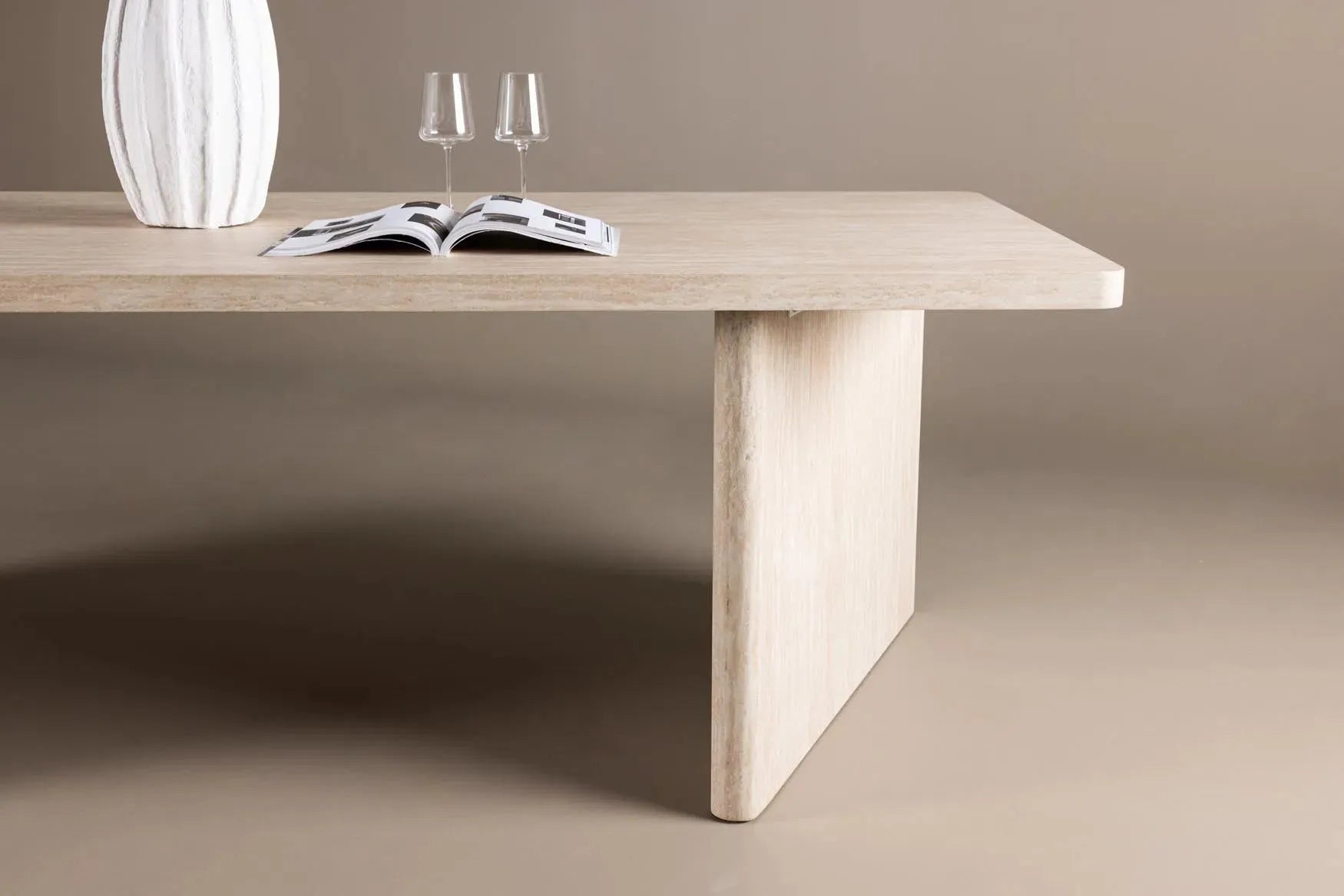 Skagen Esstisch 100x240 von Vind: Zeitloses Design für Ihr Zuhause.