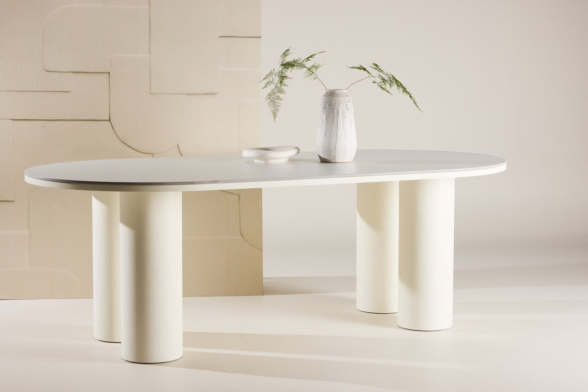 Havstenssund Esstisch 110x220 in Sintered Stone präsentiert im Onlineshop von KAQTU Design AG. Esstisch ist von Vind