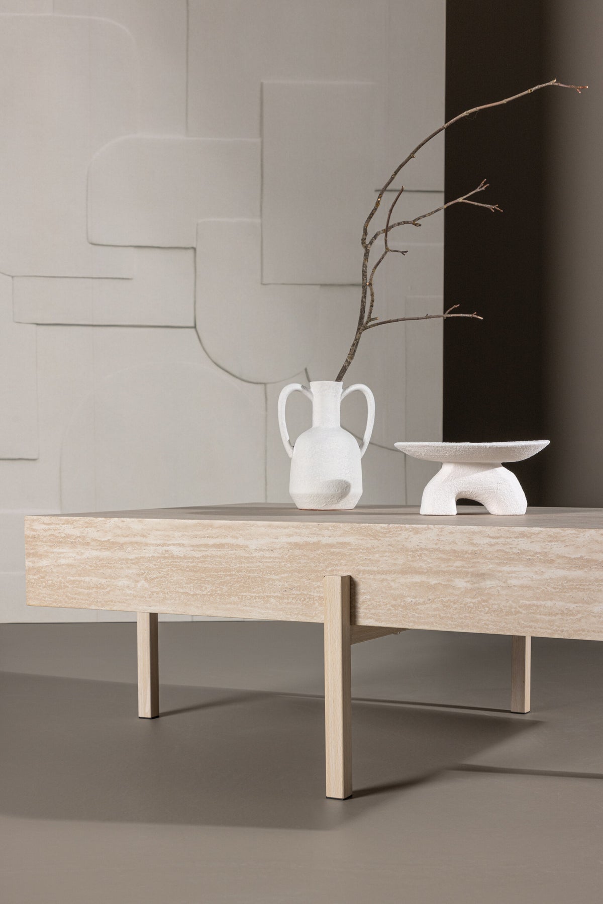 Vadholmen Sofatisch 76x130  in Travertine look präsentiert im Onlineshop von KAQTU Design AG. Beistelltisch ist von Vind