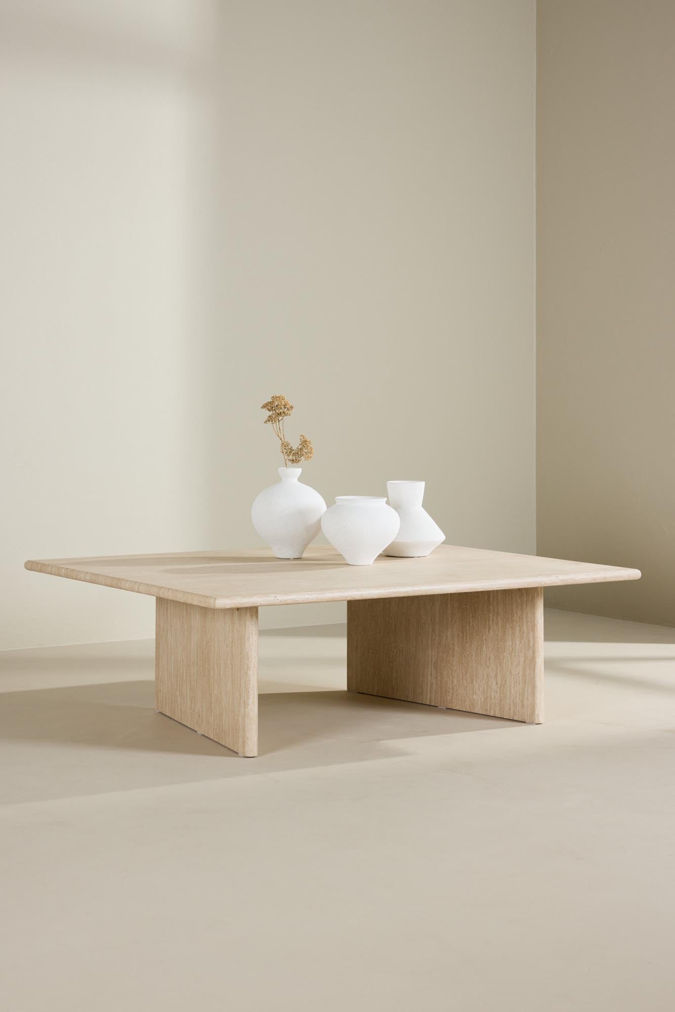 Moderner Beistelltisch 100x120 cm von Vind. Hochwertiges MDF, vielseitig einsetzbar für Snacks, Pflanzen und mehr. Stilvolle Eleganz für Ihr Zuhause.