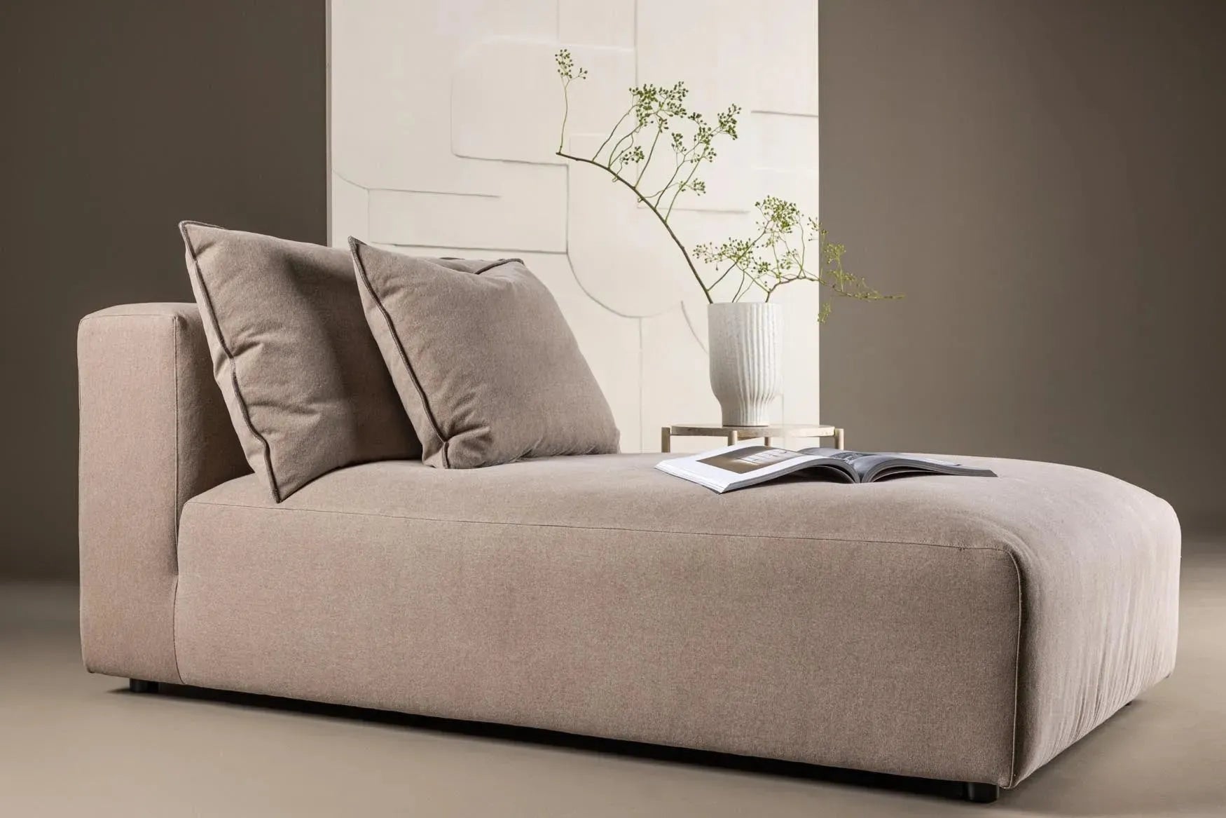 Stilvolles Malö Daybed von Vind: Perfekte Entspannungsoase.