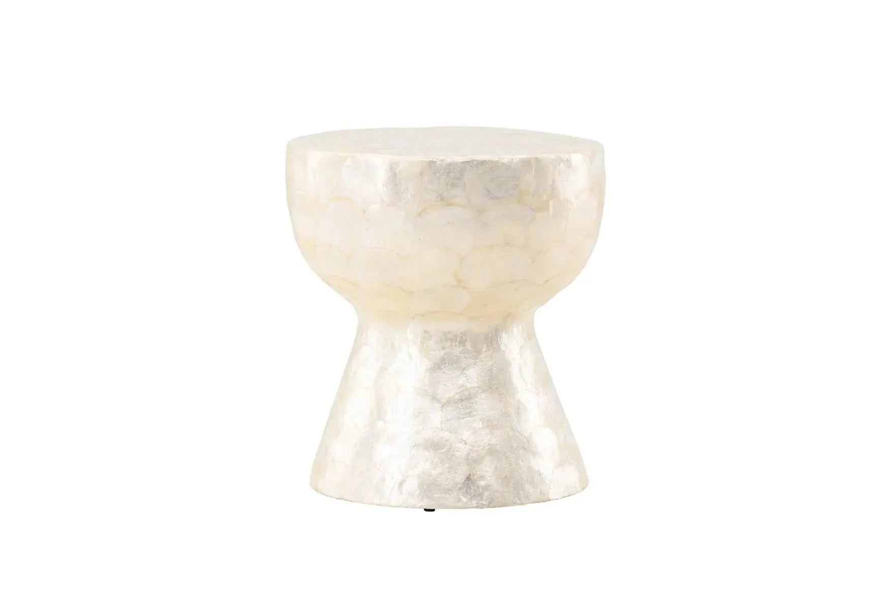 Moderner Sandön Sofatisch von Vind für zeitlose Eleganz im Wohnzimmer.