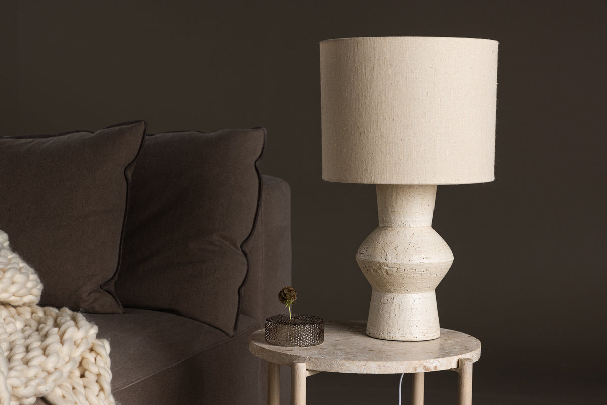 Valön Tischleuchte ⌀30 in Terracotta / Ivory Jute präsentiert im Onlineshop von KAQTU Design AG. Tischleuchte ist von Vind