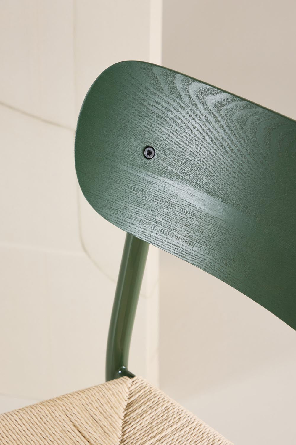 Polly Esszimmerstuhl in Grün präsentiert im Onlineshop von KAQTU Design AG. Stuhl ist von Venture Home
