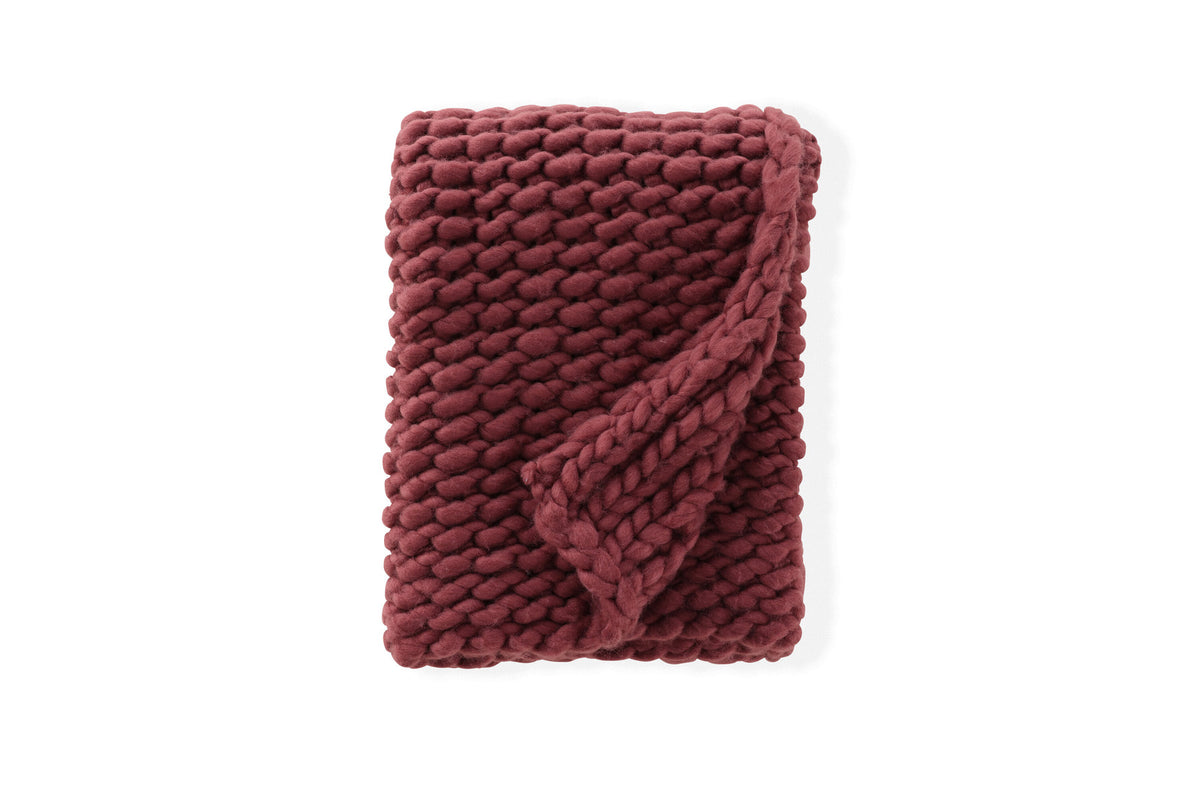 Kate Throw in Burgund präsentiert im Onlineshop von KAQTU Design AG. Wolldecke ist von Venture Home