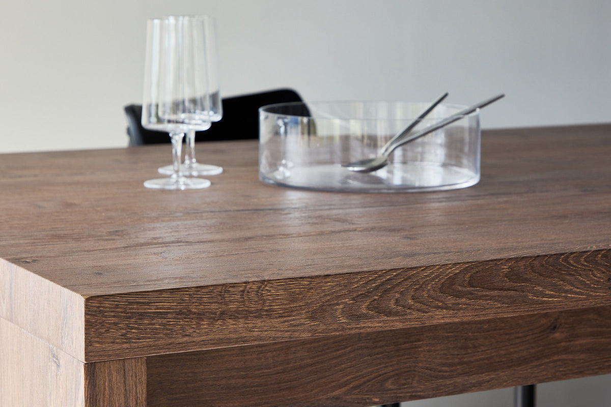 Evone Esstisch in Mokka präsentiert im Onlineshop von KAQTU Design AG. Esstisch ist von Venture Home