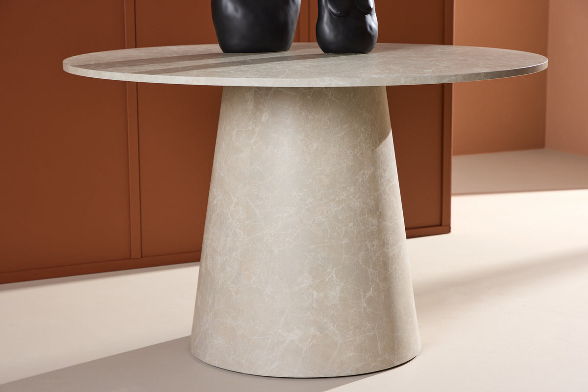 Lanzo Esstisch in Beige präsentiert im Onlineshop von KAQTU Design AG. Esstisch ist von Venture Home