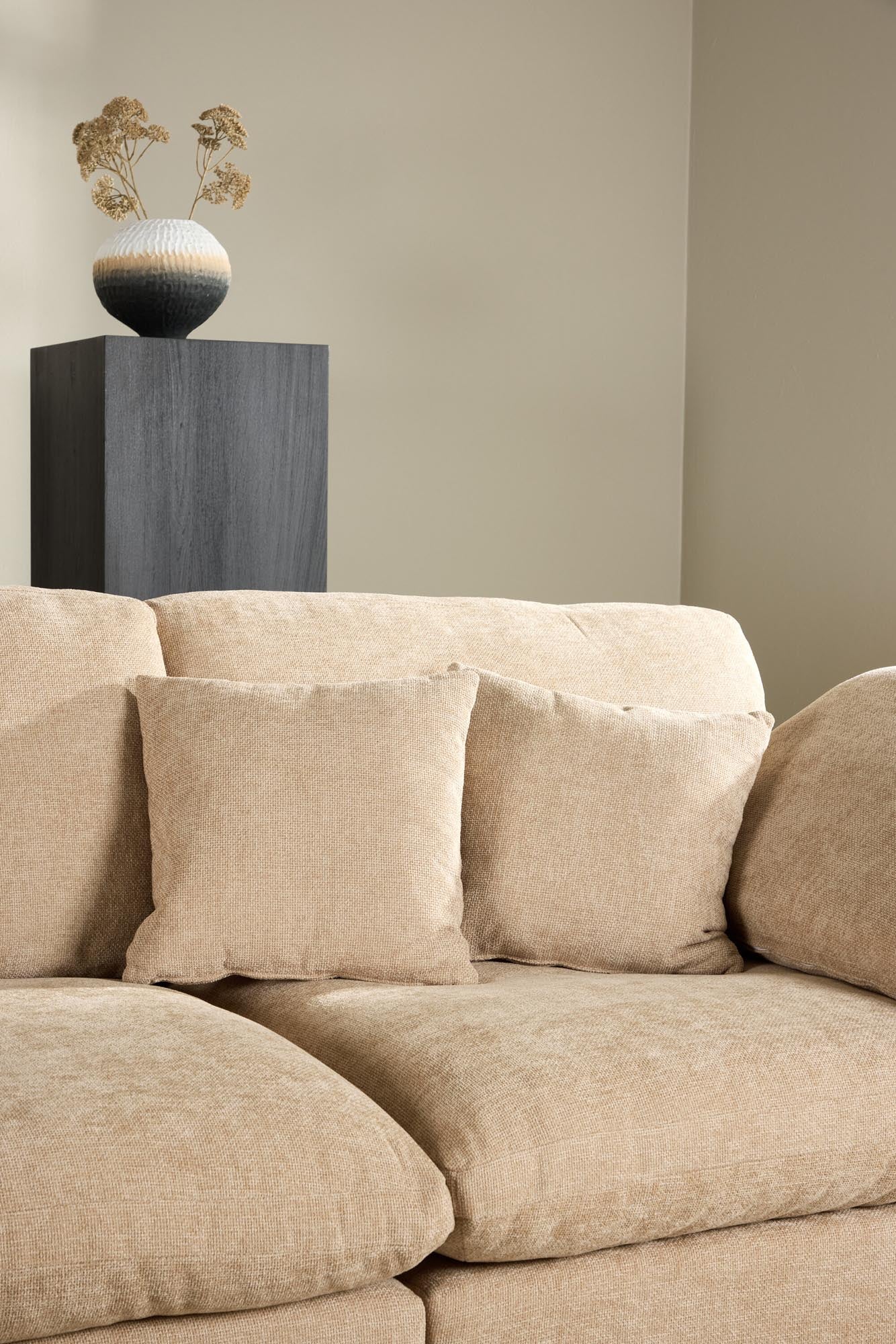 Das Amalfi Ecksofa von Vind vereint stilvolles Design und Komfort, ideal für eine einladende Wohnatmosphäre.