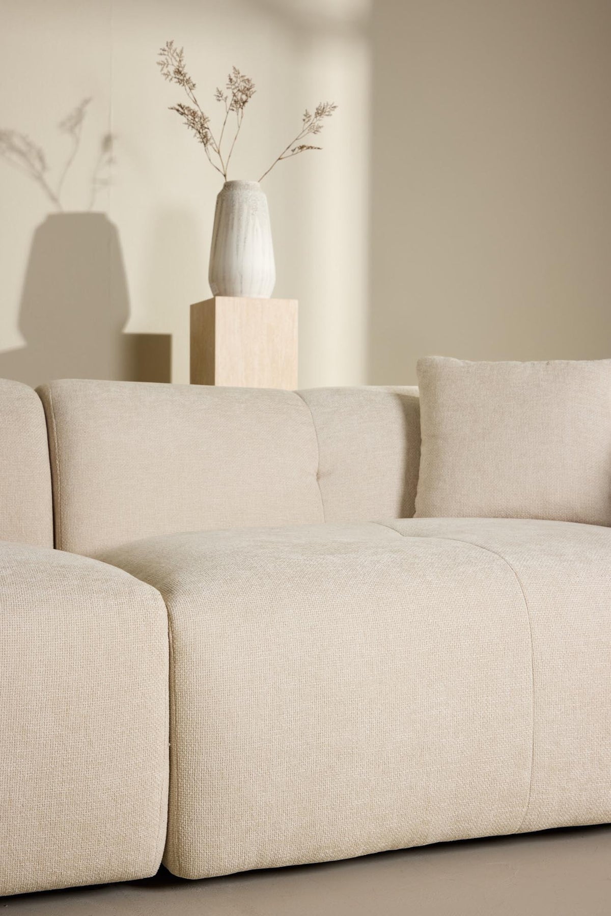 Positano Ecksofa  in Beige präsentiert im Onlineshop von KAQTU Design AG. Ecksofa ist von Vind