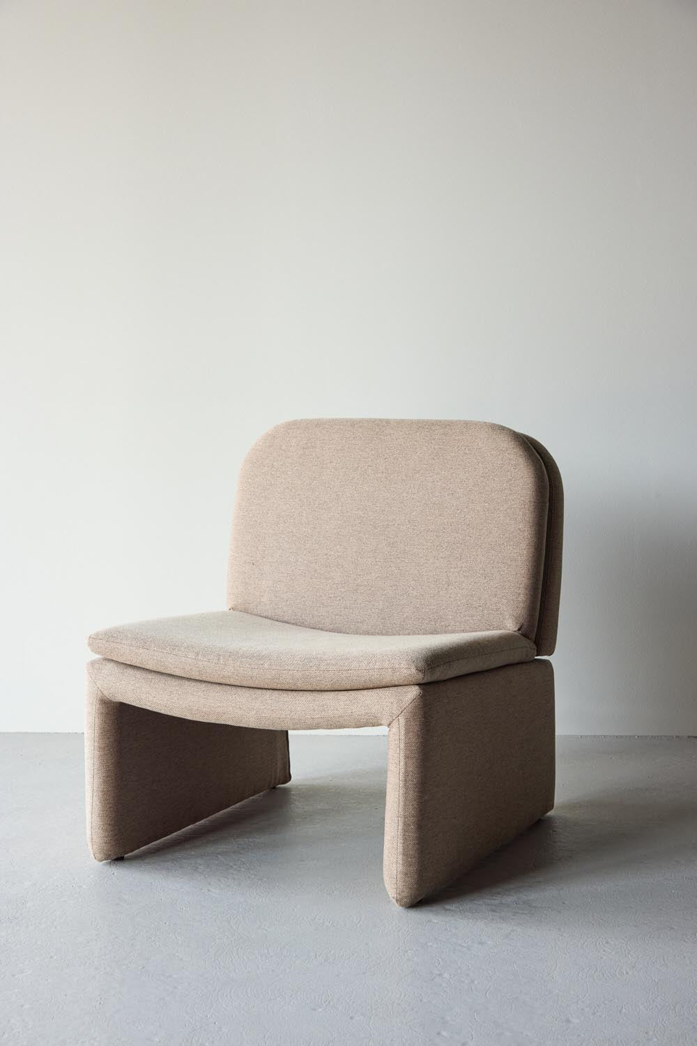 Bonn Sessel in Braun präsentiert im Onlineshop von KAQTU Design AG. Sessel ist von Venture Home
