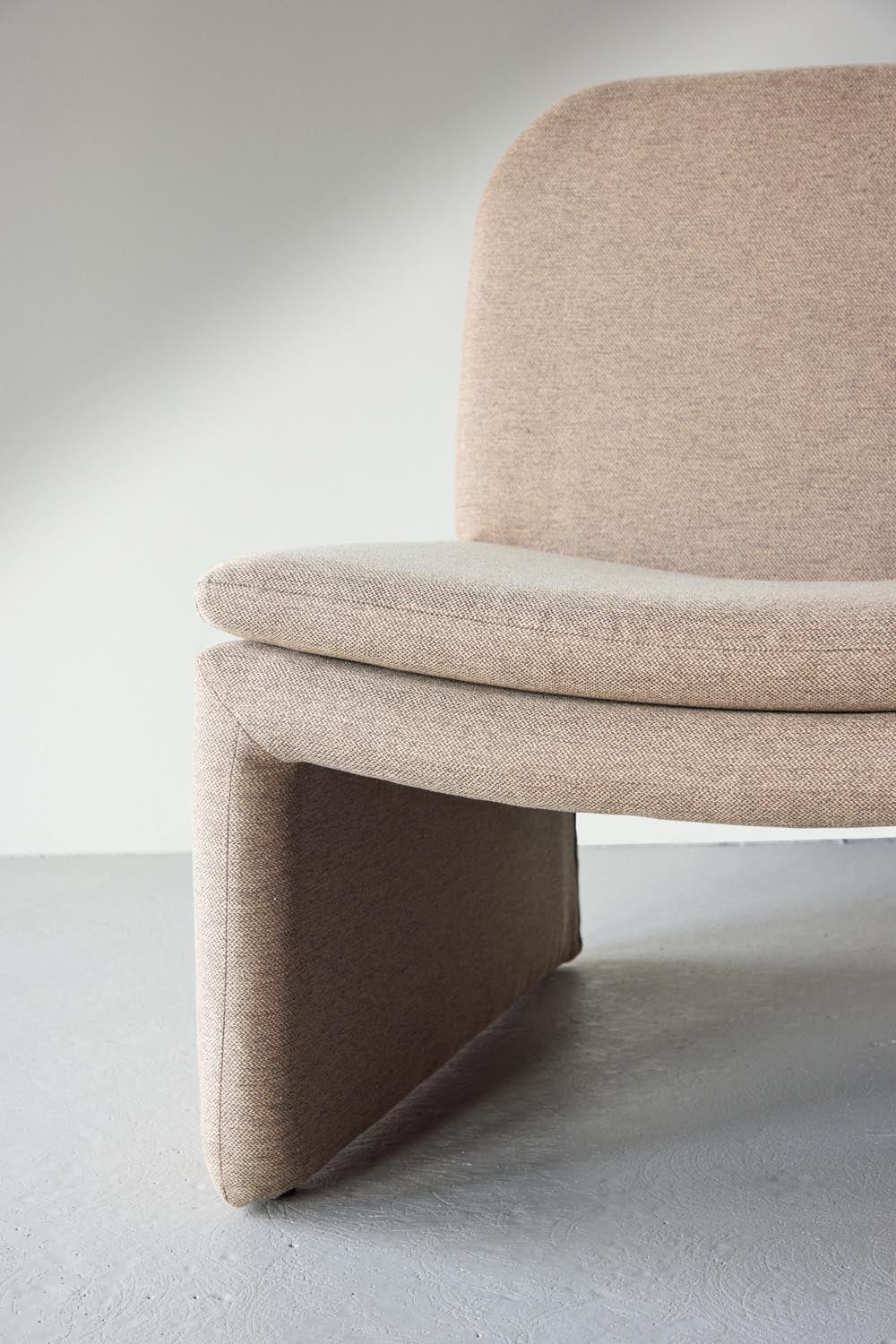 Bonn Sessel in Braun präsentiert im Onlineshop von KAQTU Design AG. Sessel ist von Venture Home
