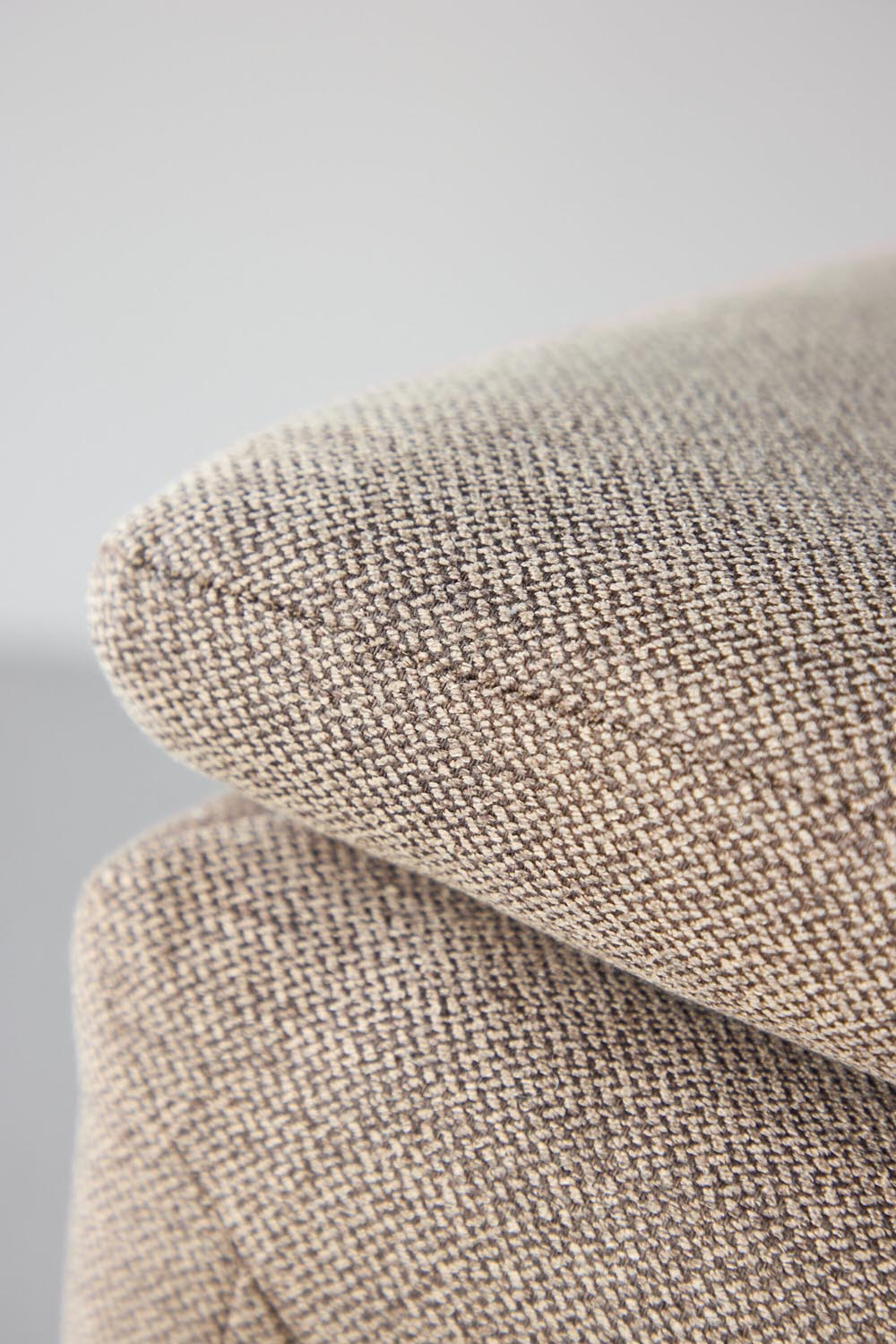Bonn Sessel in Braun präsentiert im Onlineshop von KAQTU Design AG. Sessel ist von Venture Home