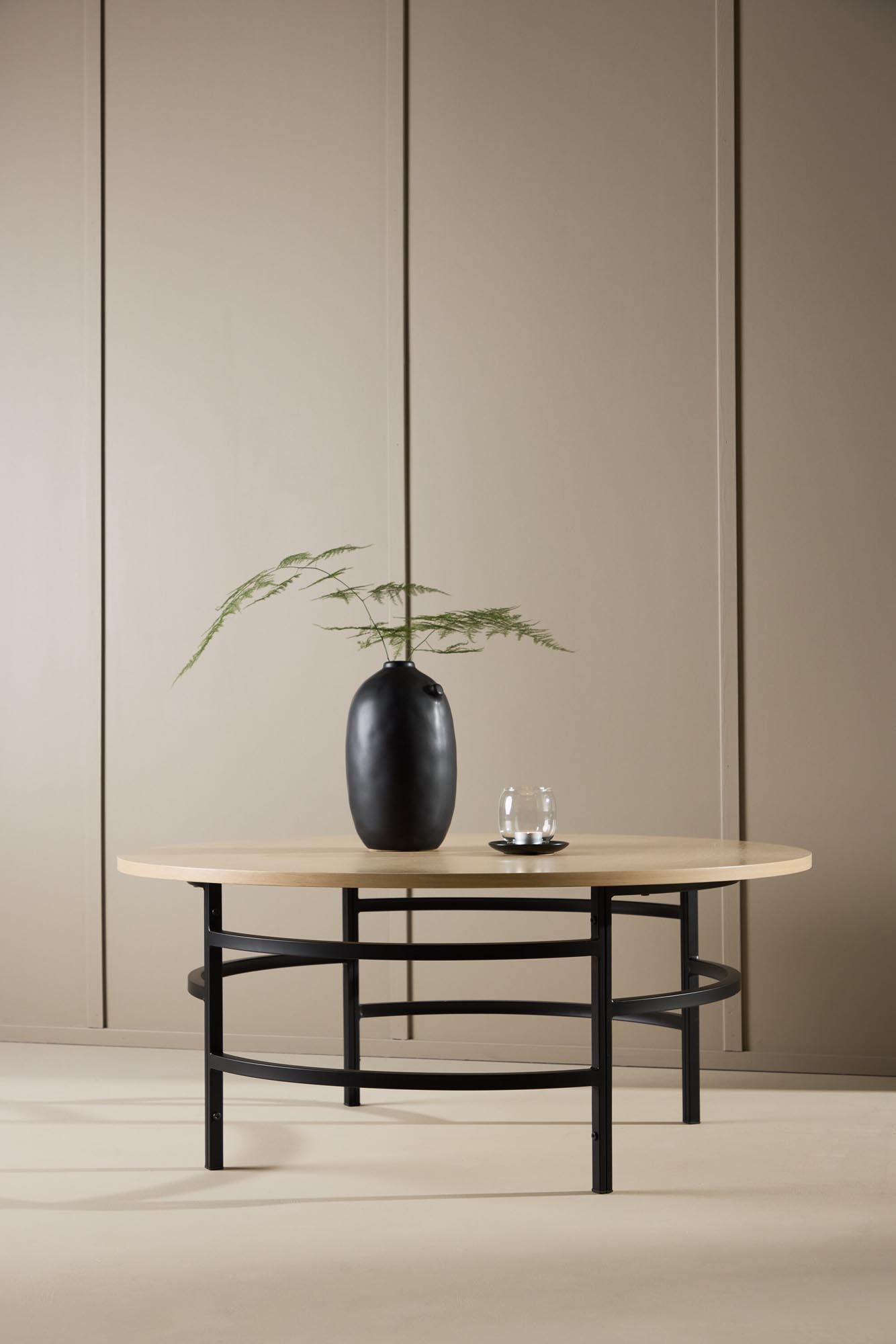 Moderner Sofatisch mit skandinavischem Design, gefertigt aus hochwertigen Materialien, ideal für stilvolle Wohnräume.