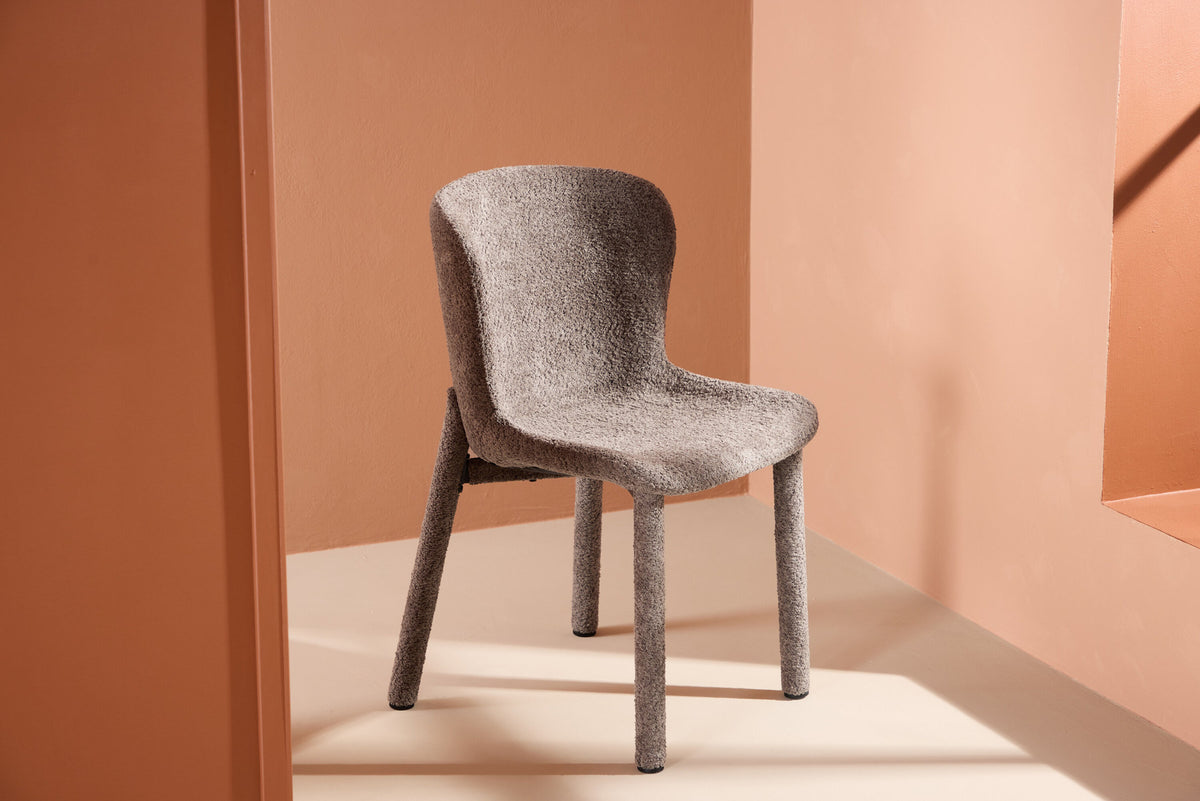 Astoria Esszimmerstuhl in Brown präsentiert im Onlineshop von KAQTU Design AG. Stuhl ist von Venture Home