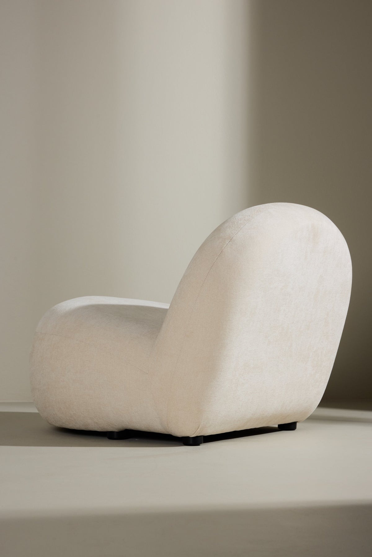 Omaha Sessel in Beige präsentiert im Onlineshop von KAQTU Design AG. Sessel ist von Venture Home