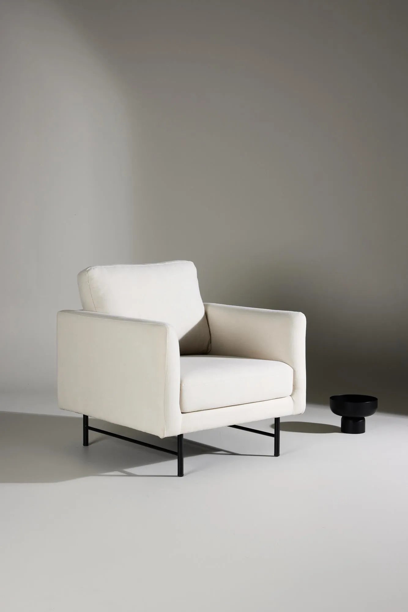 Der Sky-Sessel von Venture Home: Eleganz trifft Komfort. Langlebig, pflegeleicht und ein stilvolles Highlight für jeden Raum.