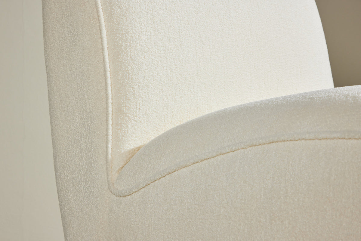 My Loungesessel in White präsentiert im Onlineshop von KAQTU Design AG. Sessel ist von Venture Home