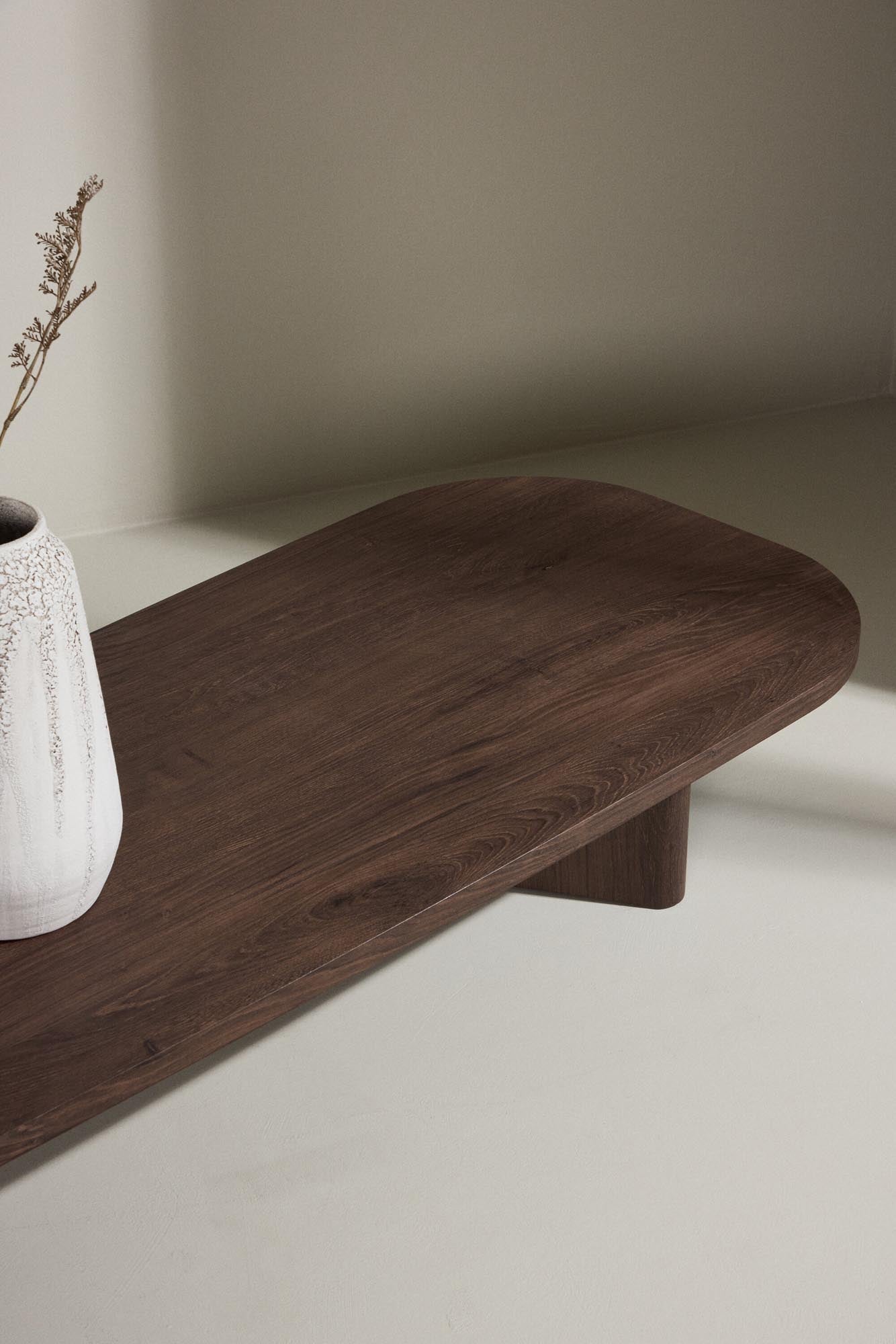 Grönvik Sofatisch in Mokka präsentiert im Onlineshop von KAQTU Design AG. Beistelltisch ist von Venture Home