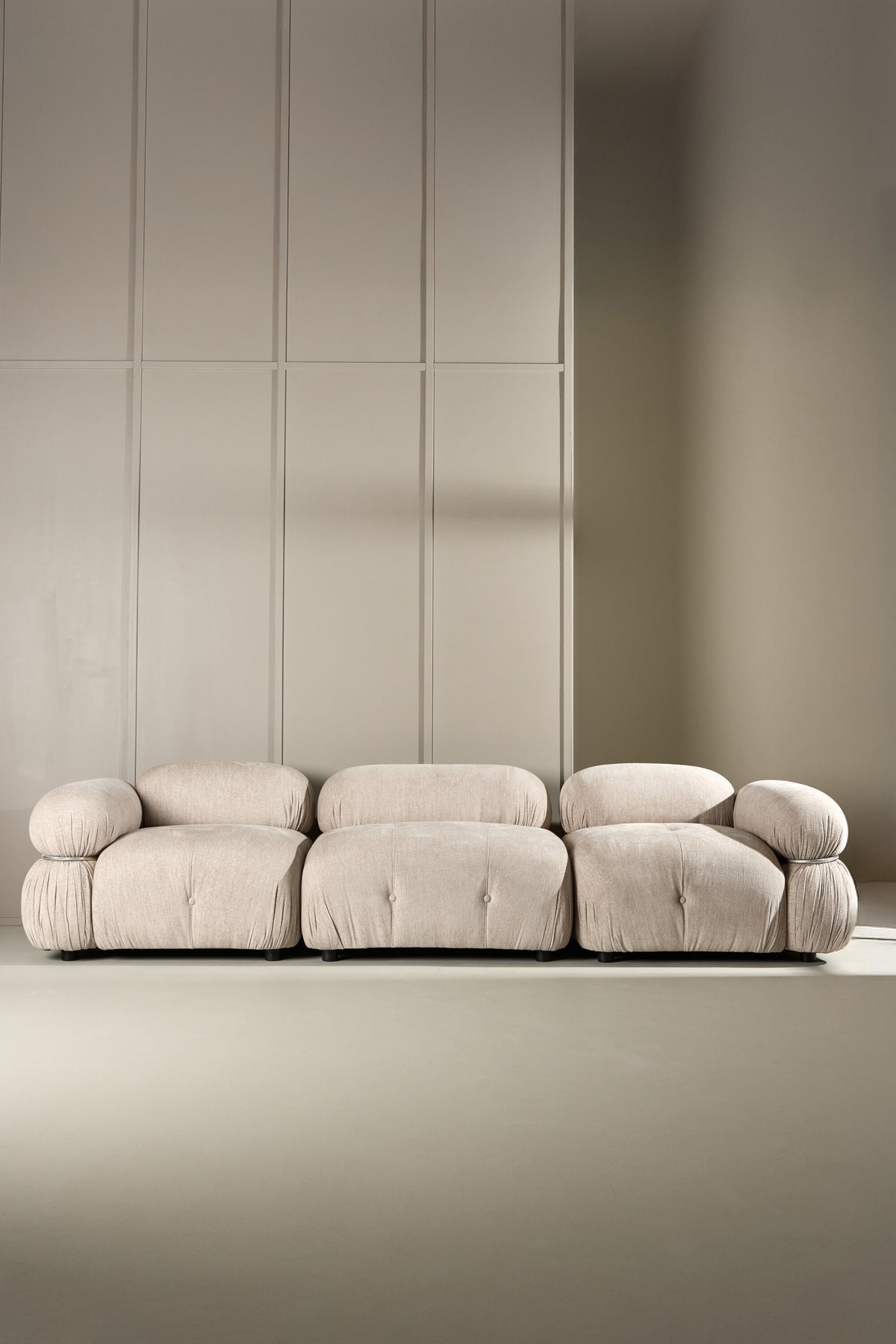 Mika Sofa Modul in Beige präsentiert im Onlineshop von KAQTU Design AG. Modulares Sofa ist von Venture Home