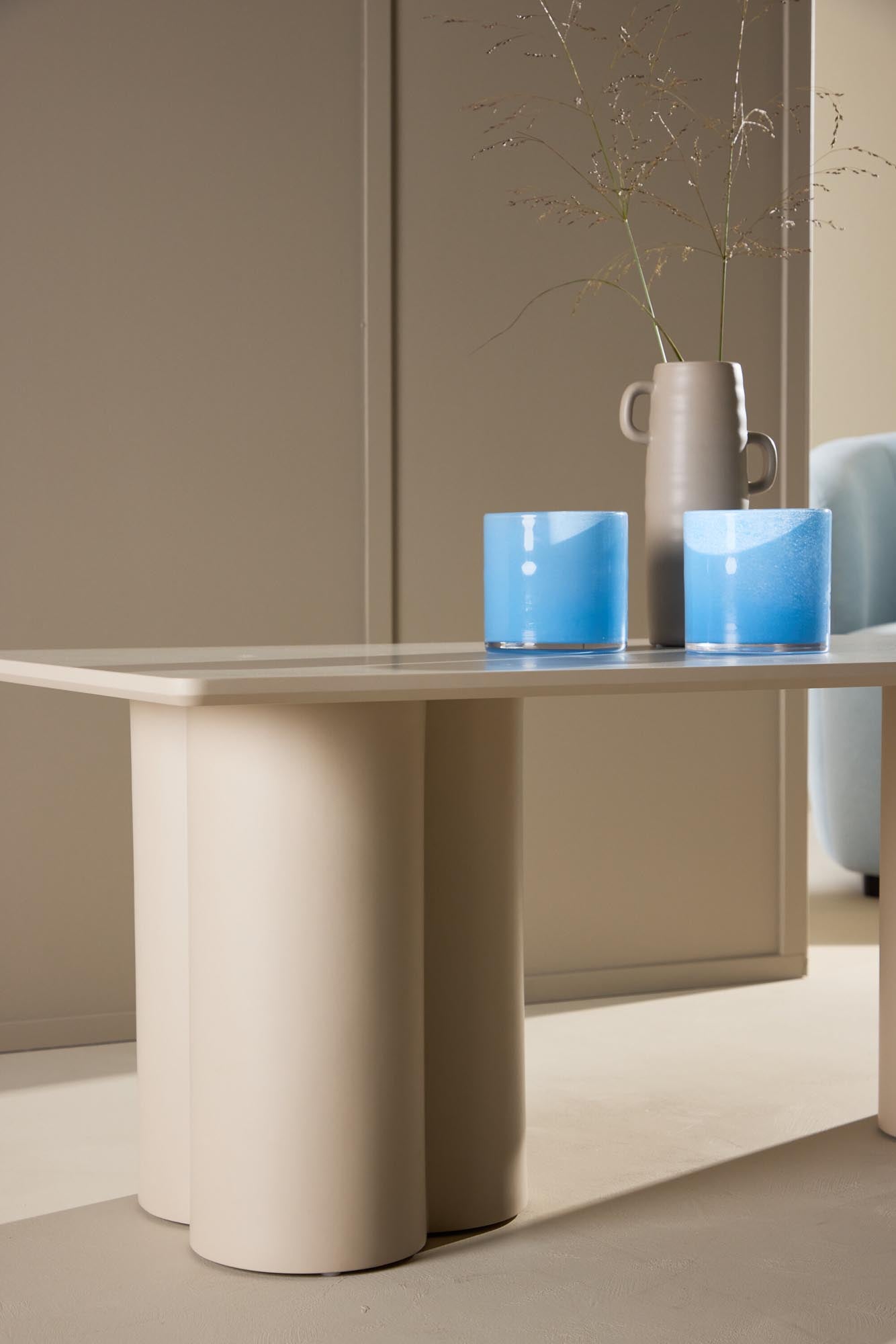 Eleganter Sofatisch aus MDF, 120x60 cm, in sanftem Beige. Vielseitig, robust und stilvoll für jeden Wohnraum.