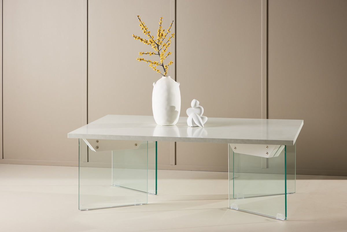 Ester Sofatisch in White präsentiert im Onlineshop von KAQTU Design AG. Beistelltisch ist von Venture Home