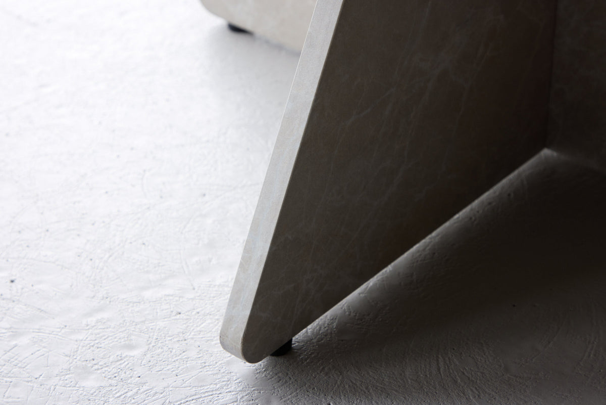 Bootcut Sofa Tisch ø80 in Marmoroptik präsentiert im Onlineshop von KAQTU Design AG. Beistelltisch ist von Venture Home