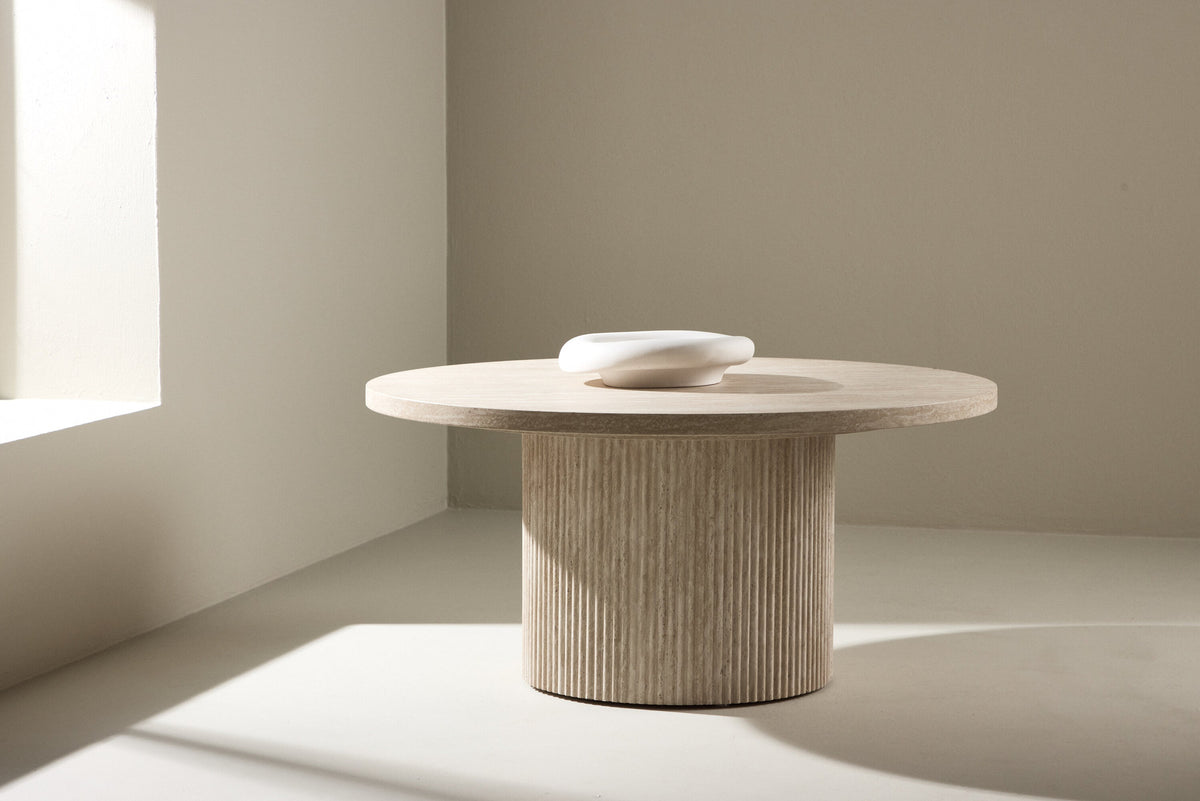Härön Sofatisch ø80 in Beige präsentiert im Onlineshop von KAQTU Design AG. Beistelltisch ist von Venture Home