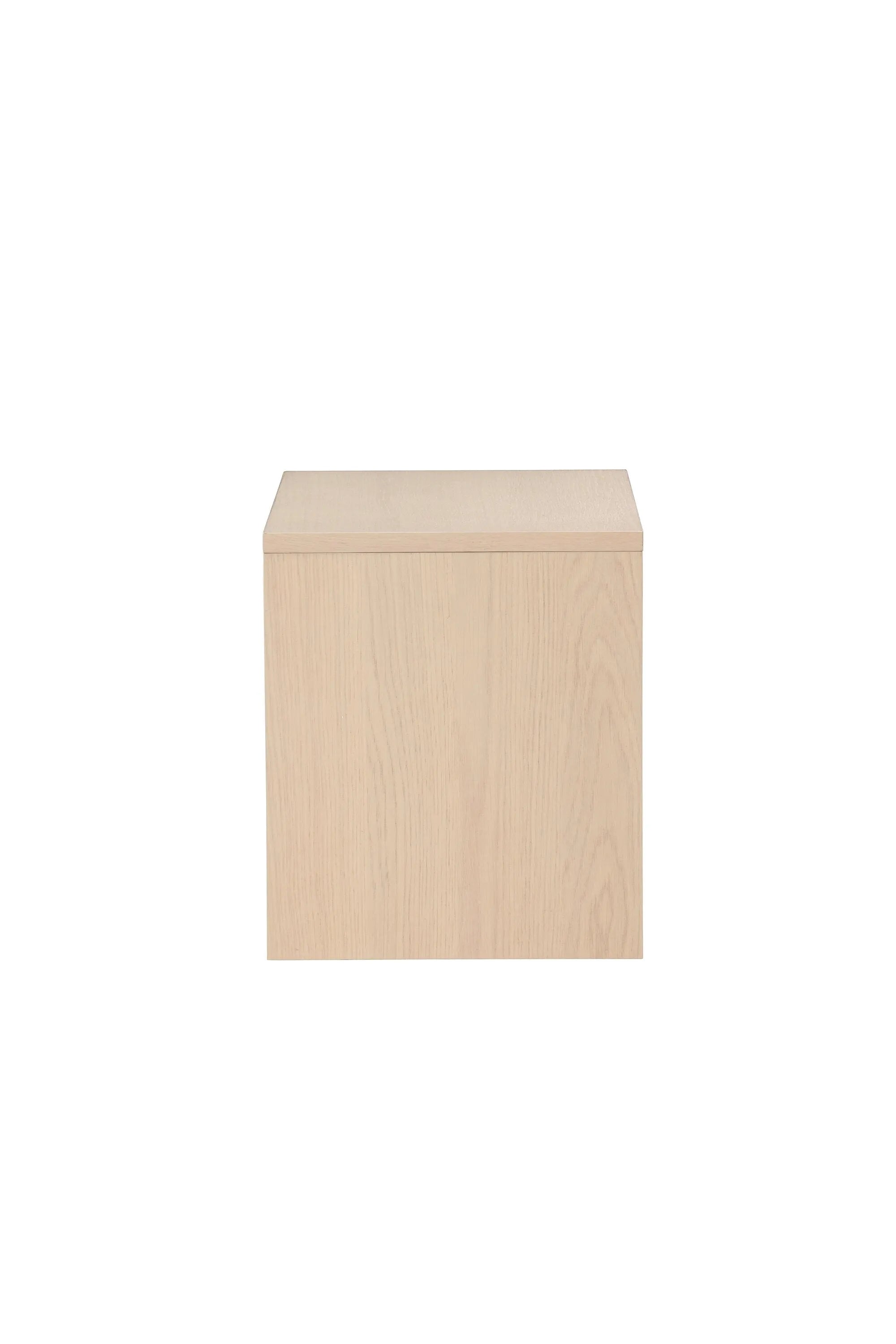 Eleganter Sofatisch aus schwarzem MDF, ideal für moderne Räume. Vielseitig als Ablage oder Dekoration nutzbar.