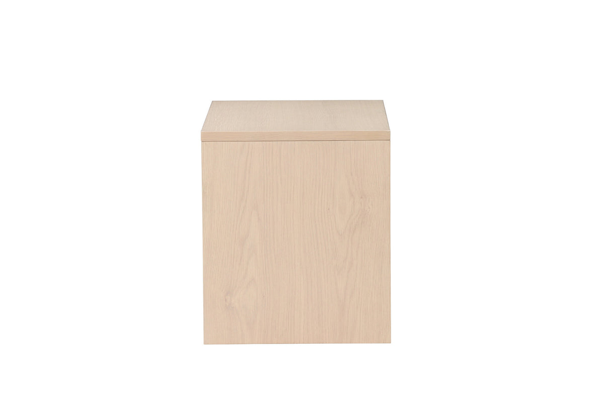 Juni Sofatisch in Whitewash präsentiert im Onlineshop von KAQTU Design AG. Beistelltisch ist von Venture Home