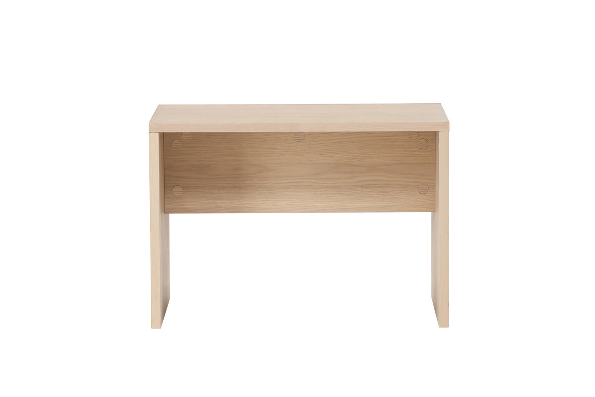 Juni Sofatisch in Whitewash präsentiert im Onlineshop von KAQTU Design AG. Beistelltisch ist von Venture Home