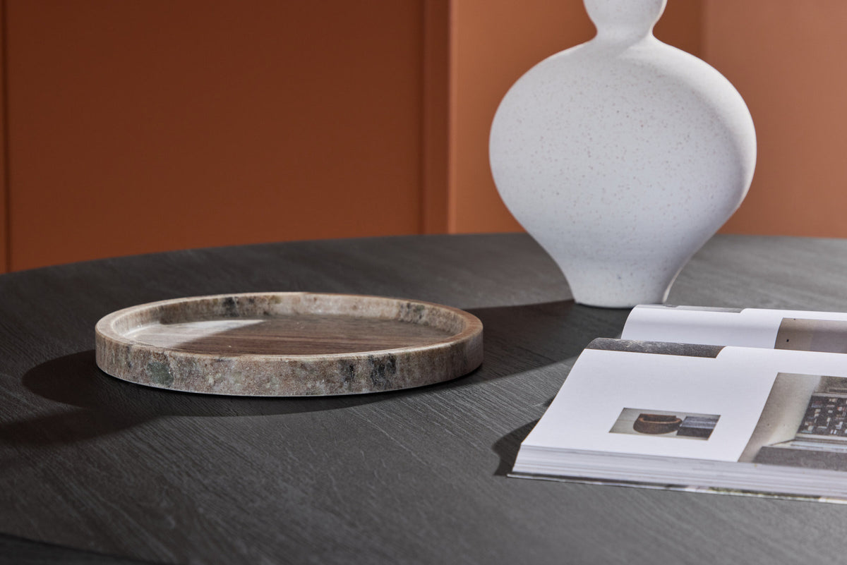Juno Sofatisch in Schwarz präsentiert im Onlineshop von KAQTU Design AG. Beistelltisch ist von Venture Home
