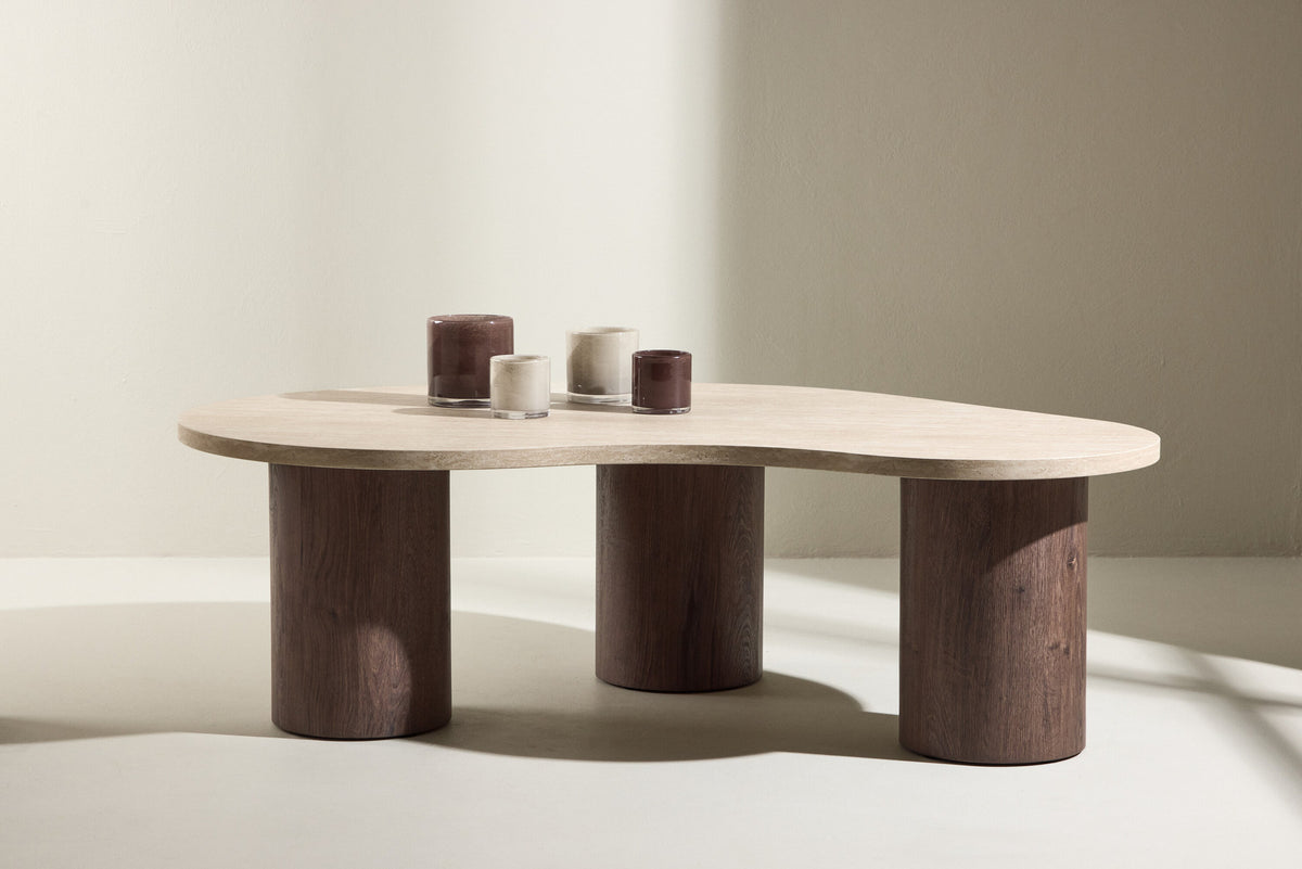 Megg Sofatisch 130x78 in Beige präsentiert im Onlineshop von KAQTU Design AG. Beistelltisch ist von Venture Home