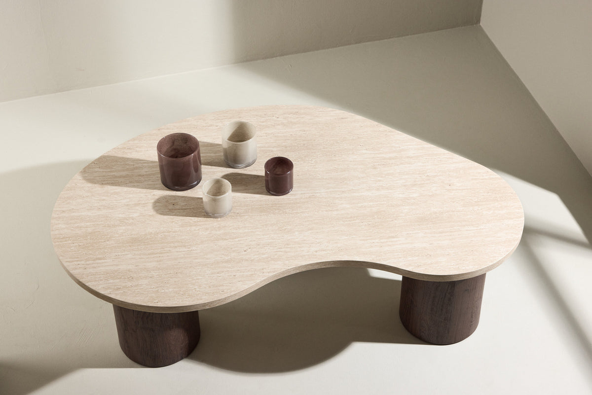 Megg Sofatisch 130x78 in Beige präsentiert im Onlineshop von KAQTU Design AG. Beistelltisch ist von Venture Home