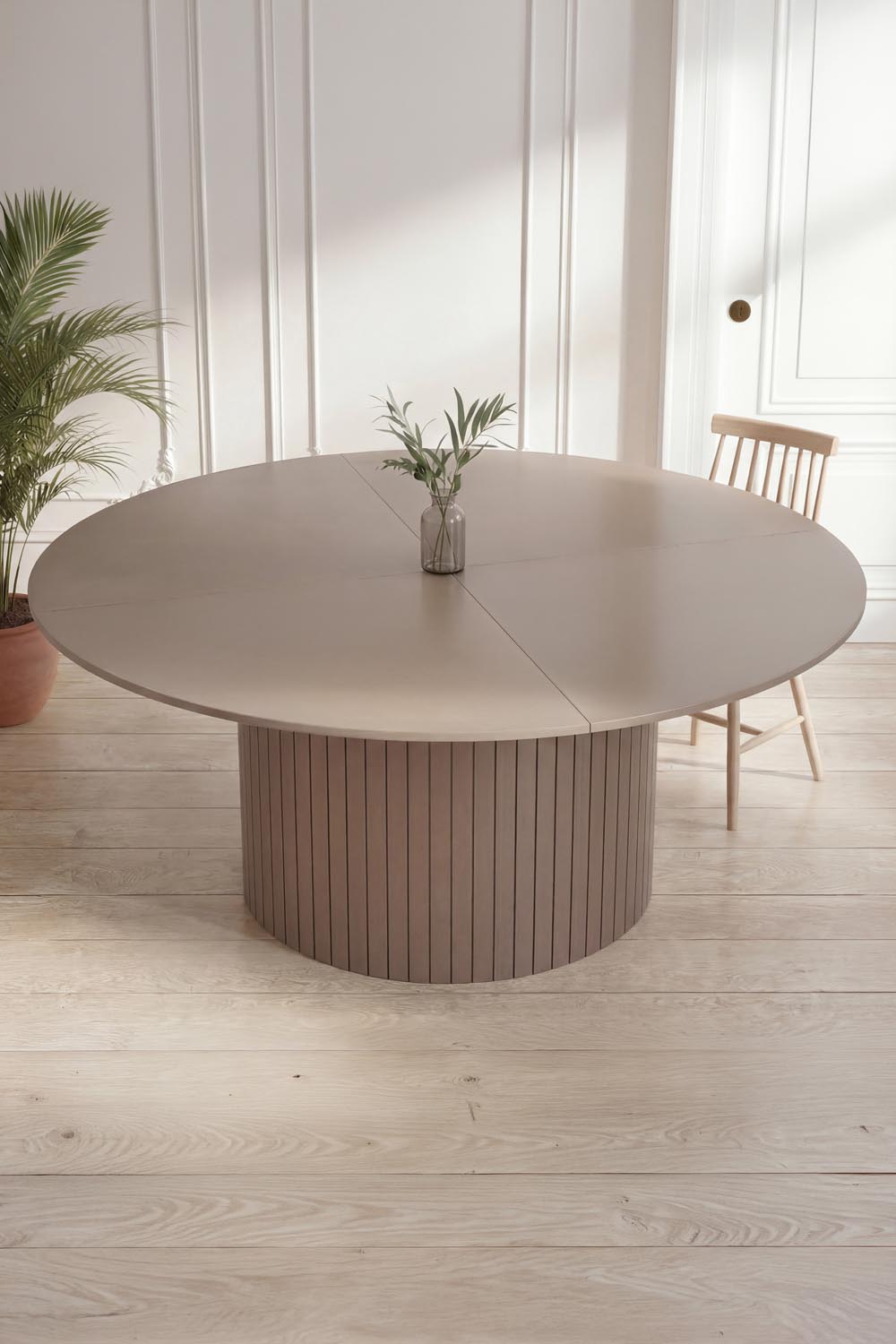 Härön runder Esstisch in Braun präsentiert im Onlineshop von KAQTU Design AG. Gartentisch ist von Venture Home