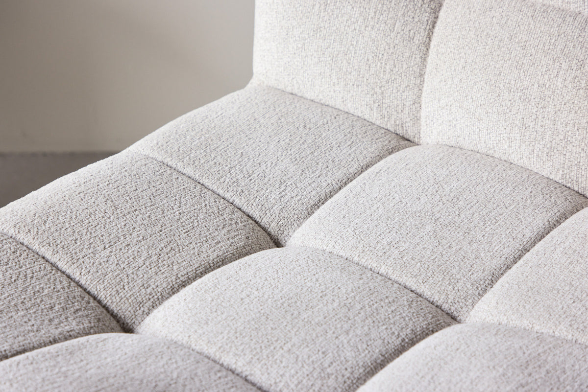 Malou Sessel in Beige präsentiert im Onlineshop von KAQTU Design AG. Sessel ist von Venture Home