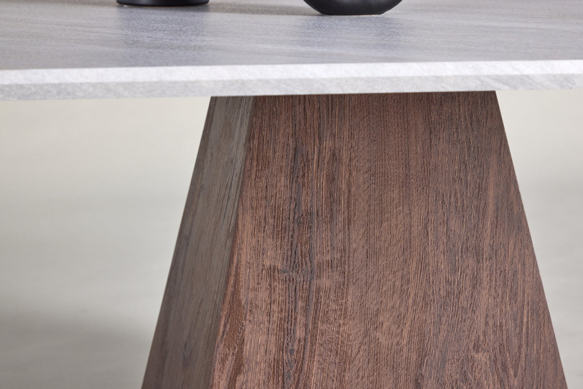 Cael Sofatisch in Hellgrau präsentiert im Onlineshop von KAQTU Design AG. Beistelltisch ist von Venture Home