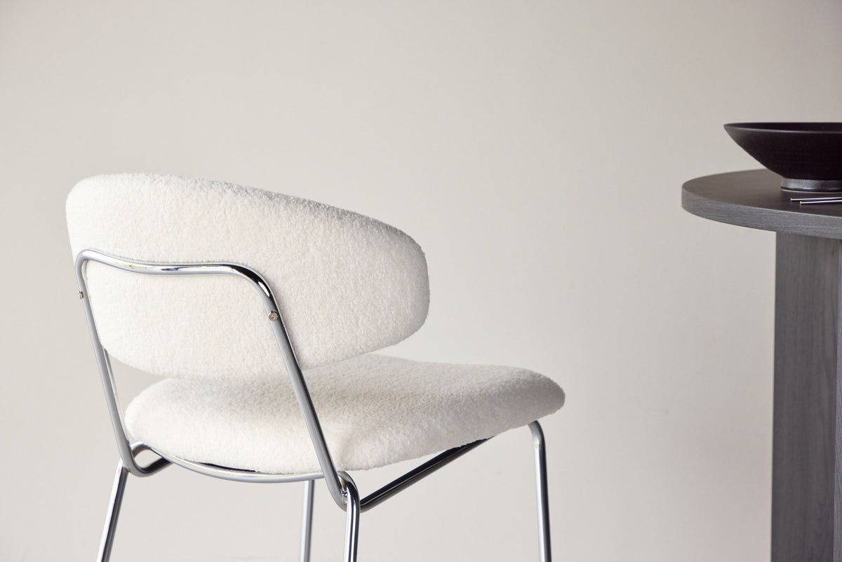 Chico Esszimmerstuhl in Weiß präsentiert im Onlineshop von KAQTU Design AG. Stuhl ist von Venture Home