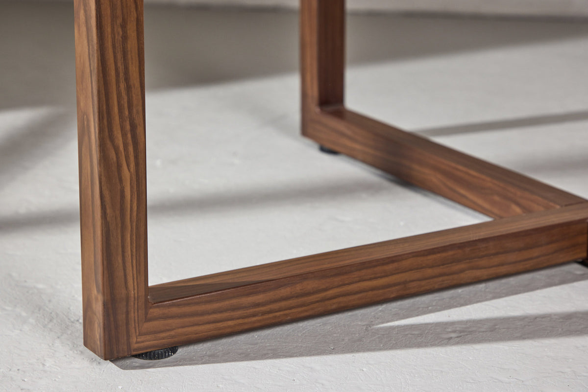 Durango Esstisch rund in Walnuss präsentiert im Onlineshop von KAQTU Design AG. Esstisch ist von Venture Home