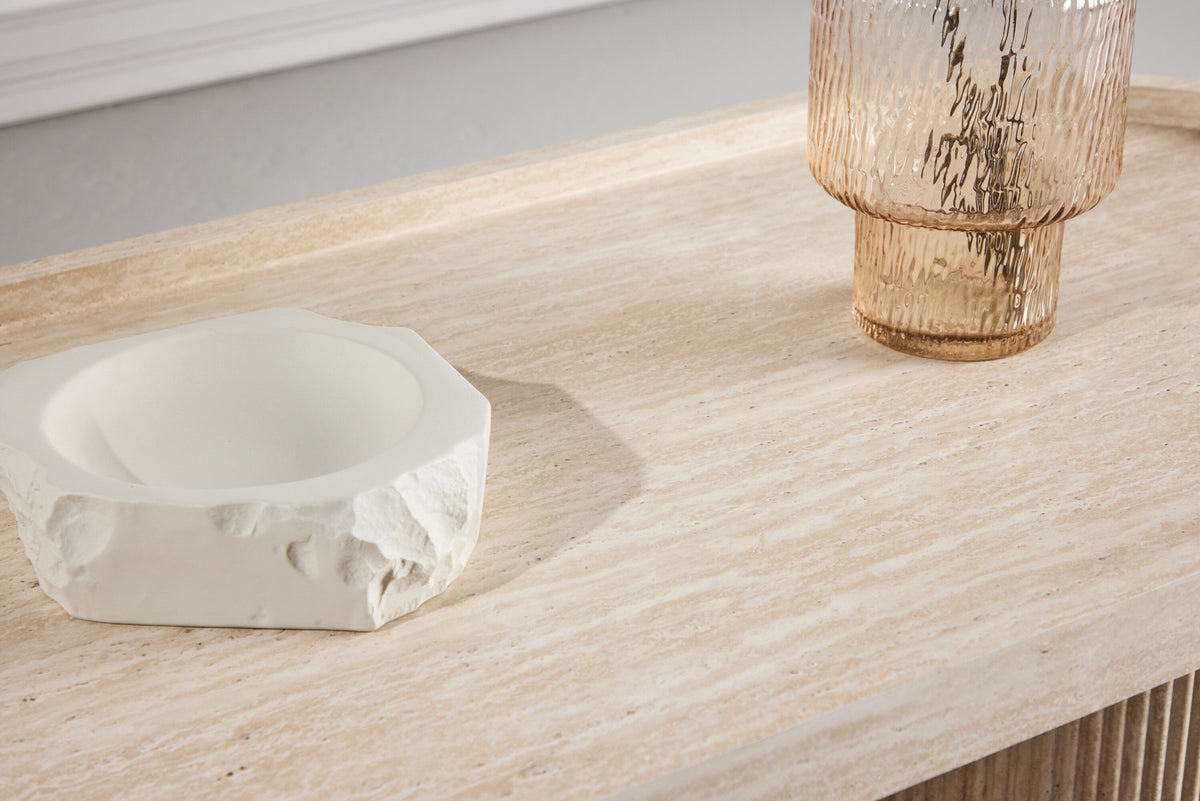 Krille Sofatisch in Beige präsentiert im Onlineshop von KAQTU Design AG. Beistelltisch ist von Venture Home