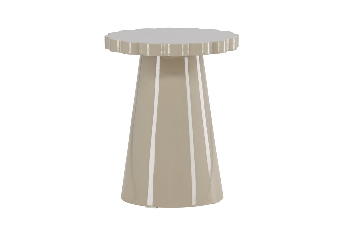 Krull Sofatisch in Beige präsentiert im Onlineshop von KAQTU Design AG. Beistelltisch ist von Venture Home